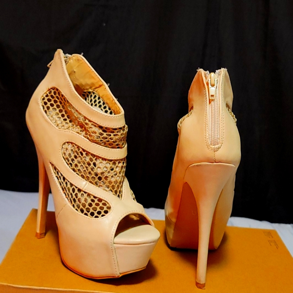 LILIANA Cream color heels